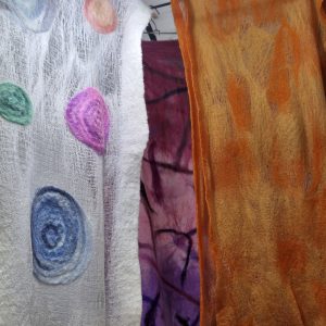 Fieltro, chalinas y bufandas